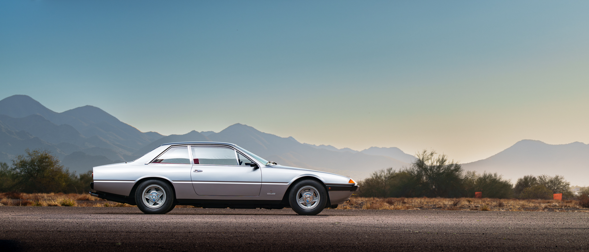 Ferrari 365 GT4 2+2 5-Speed